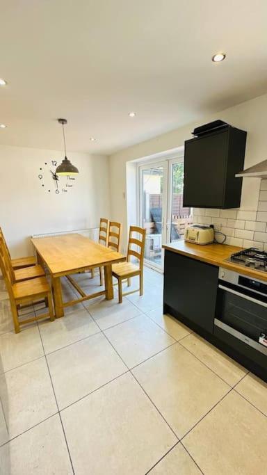 Stunning 3 Bed House Sleeps6 Villa Nottingham Buitenkant foto