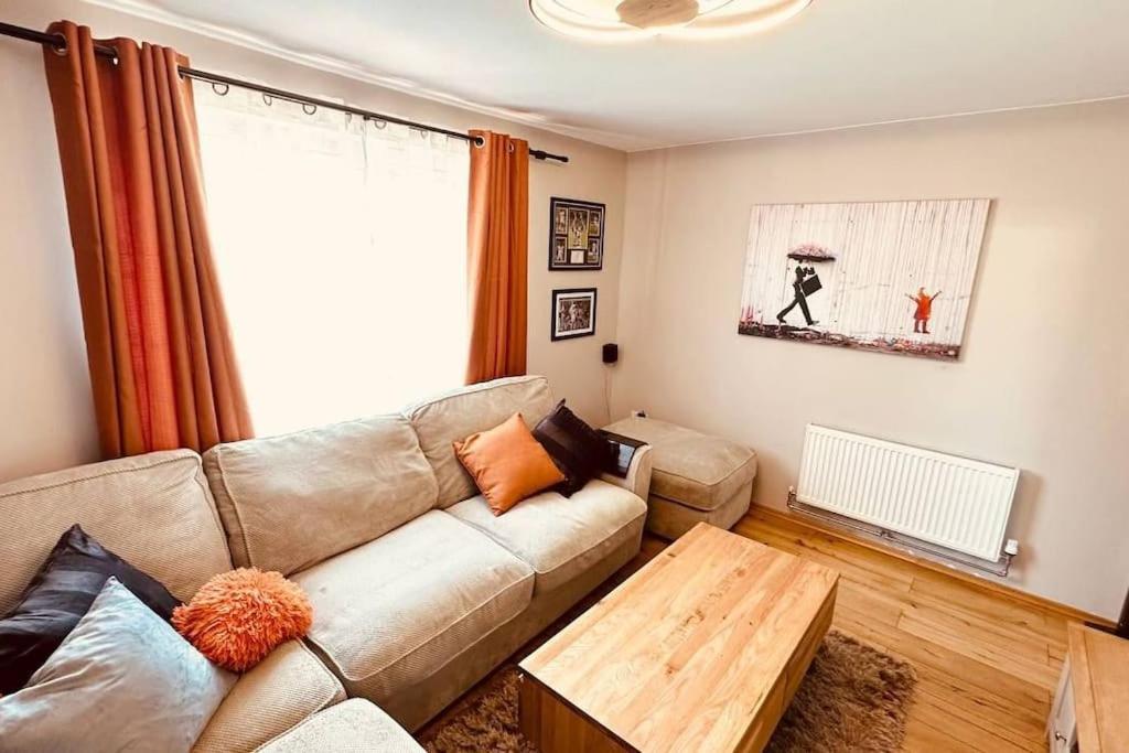 Stunning 3 Bed House Sleeps6 Villa Nottingham Buitenkant foto